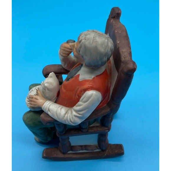 Vintage Figurine Old Man In A Chair With a Dog Smoking Pipe Country Core - Picture 4 of 4